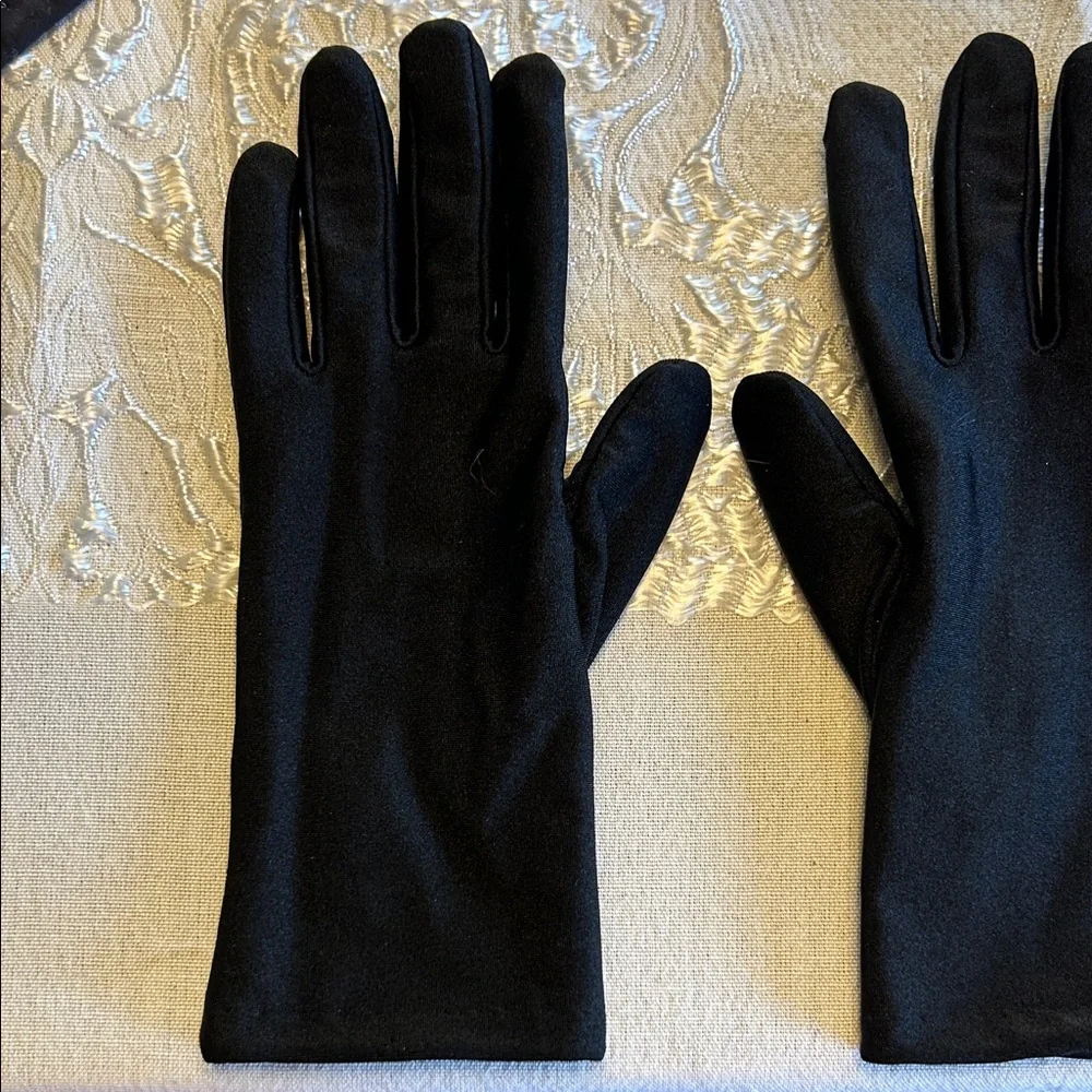Berkshire Dressy Black Women's Gloves; Perfect Condition;Made of Nylon Spandex.